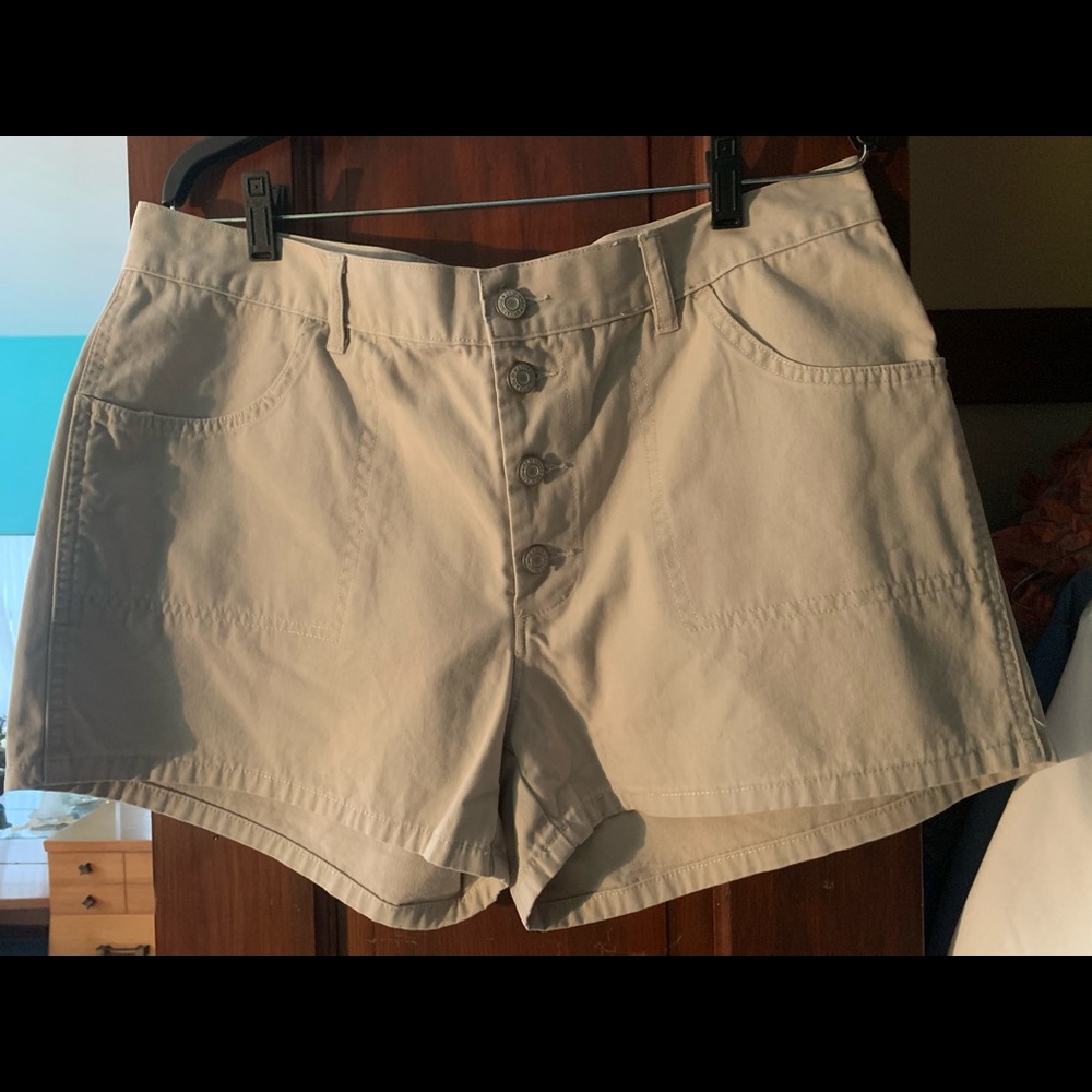 Shorts - Picture 5 of 7